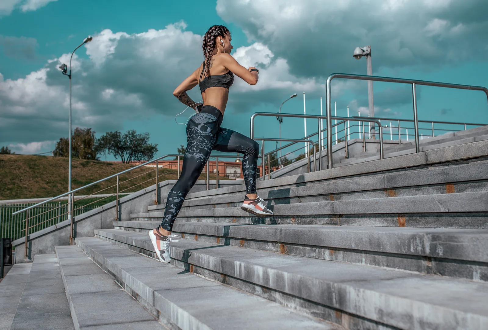 Career-peak Edgewater professional — Rewind hormone optimization and body composition care